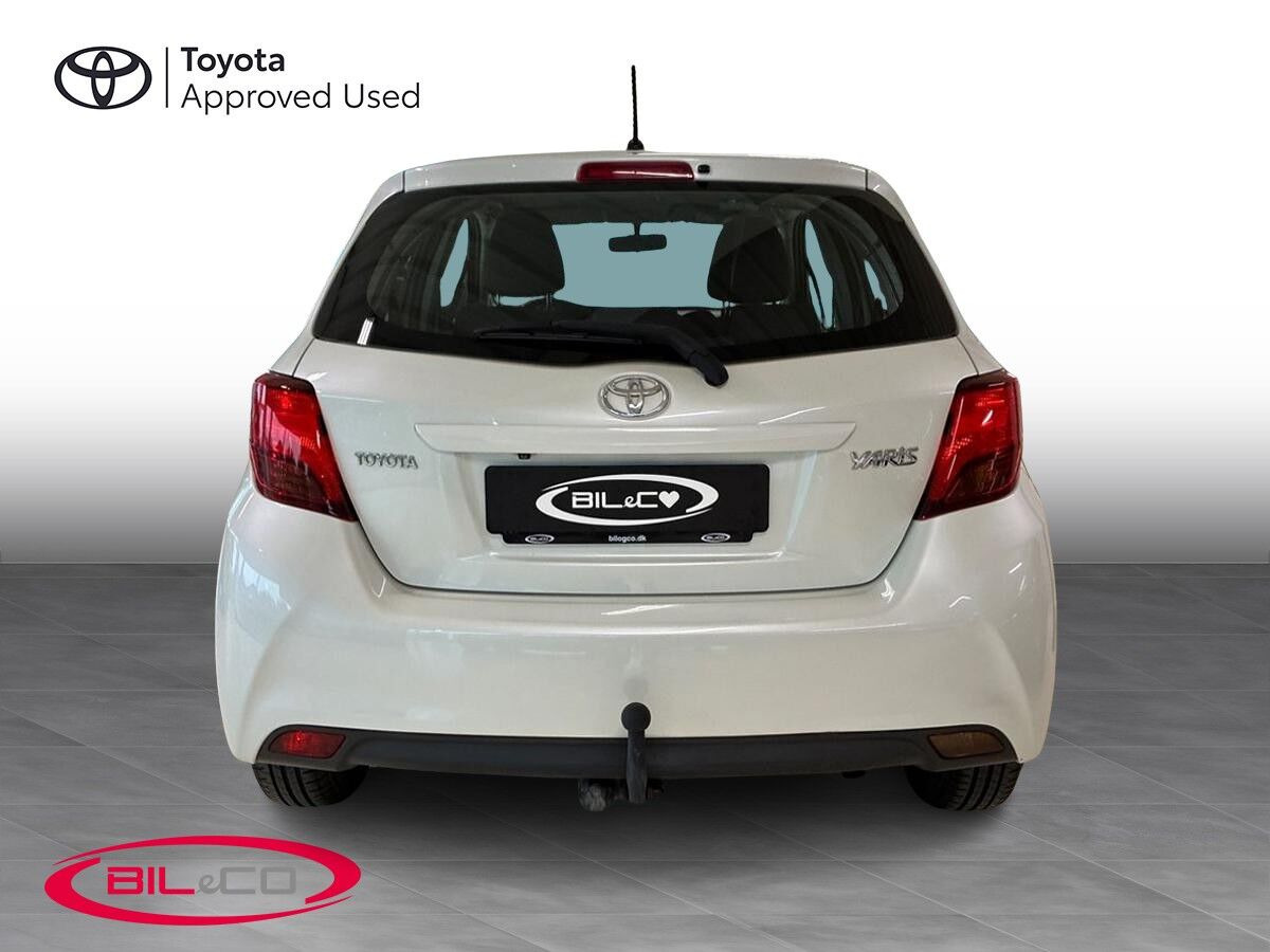 Hvid Toyota Yaris fra 2017