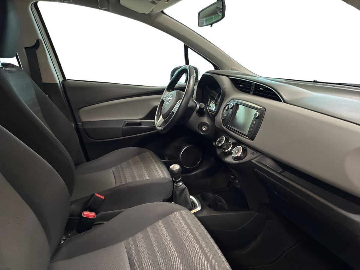 Hvid Toyota Yaris fra 2017
