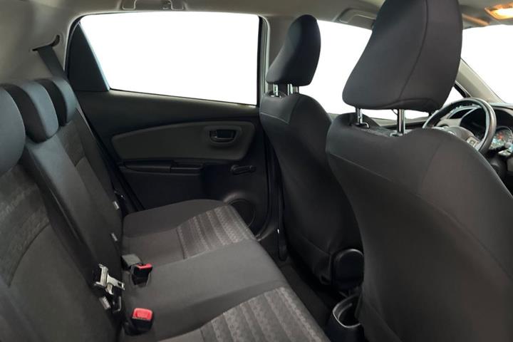 Hvid Toyota Yaris fra 2017