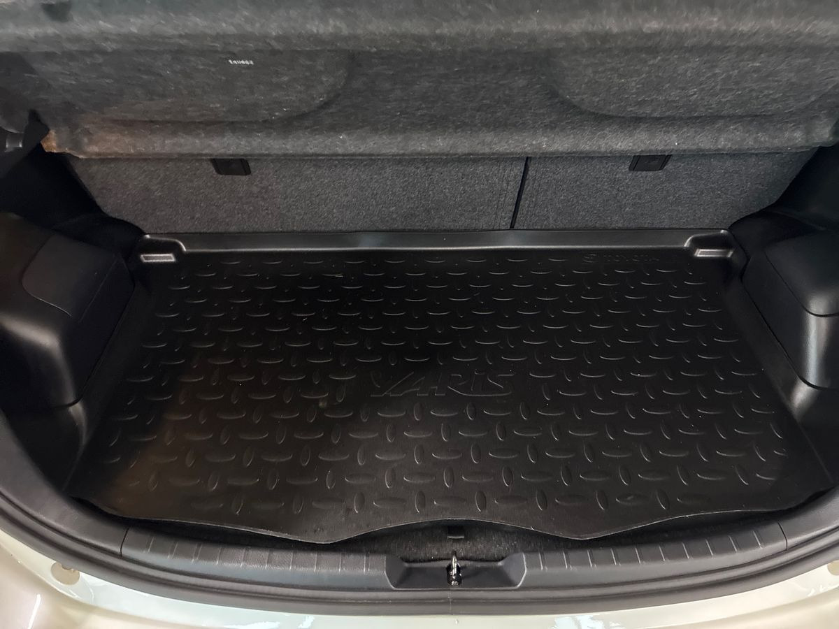Hvid Toyota Yaris fra 2017