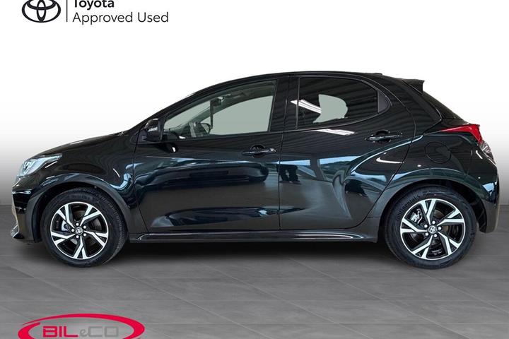 Sort Toyota Yaris fra 2025