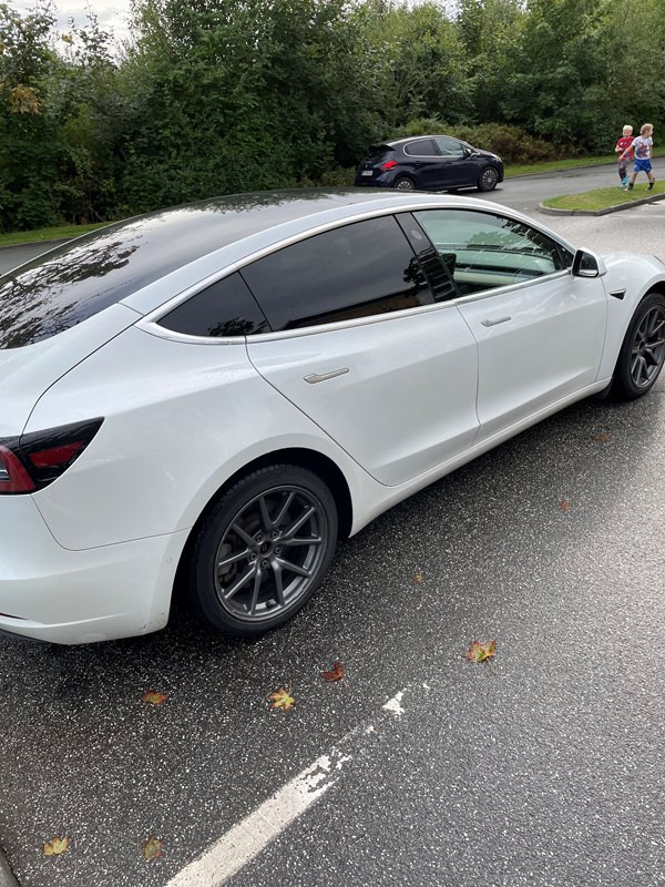 undefined Tesla Model 3 fra 2020