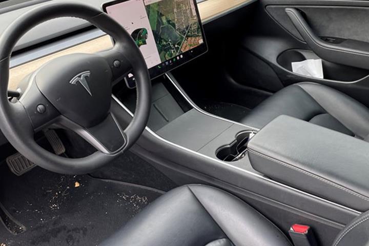 undefined Tesla Model 3 fra 2020