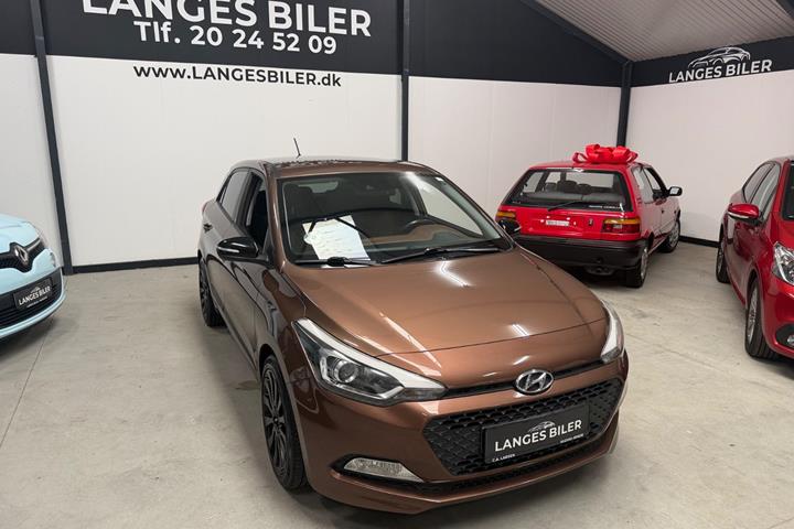 Brun Hyundai i20 fra 2015