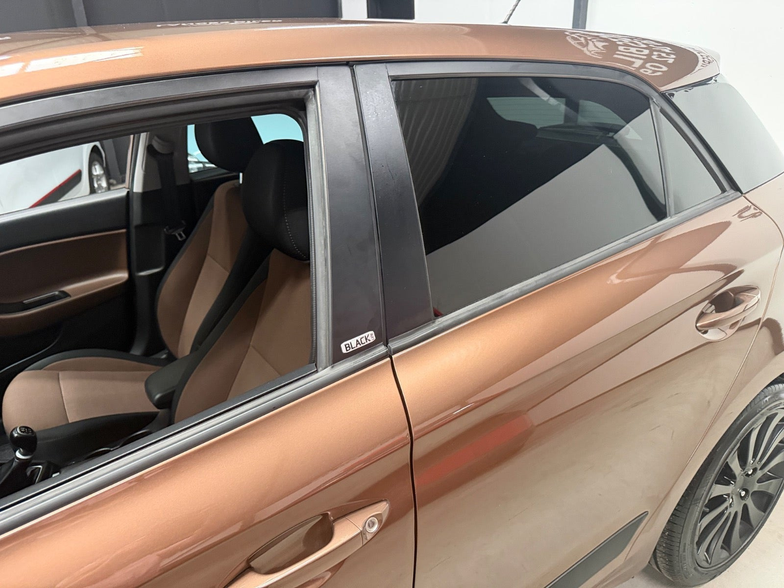 Brun Hyundai i20 fra 2015