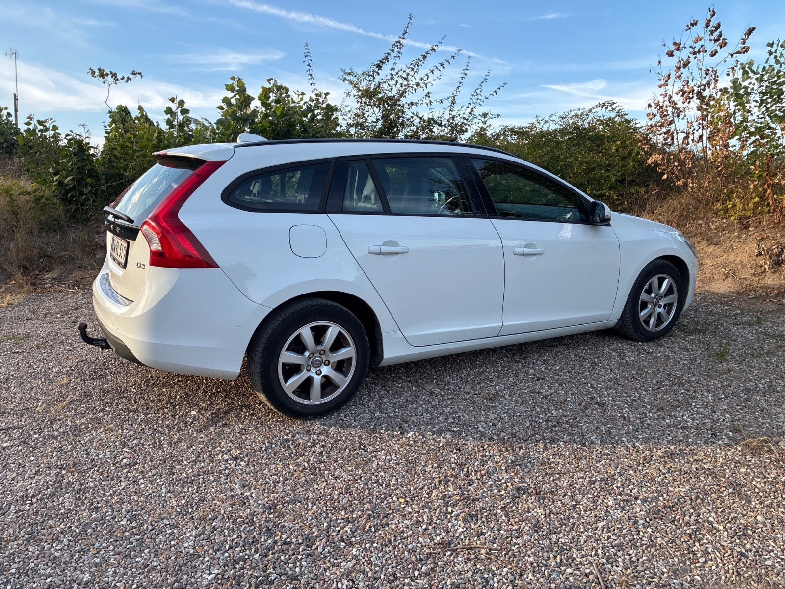 Hvid Volvo V60 fra 2013
