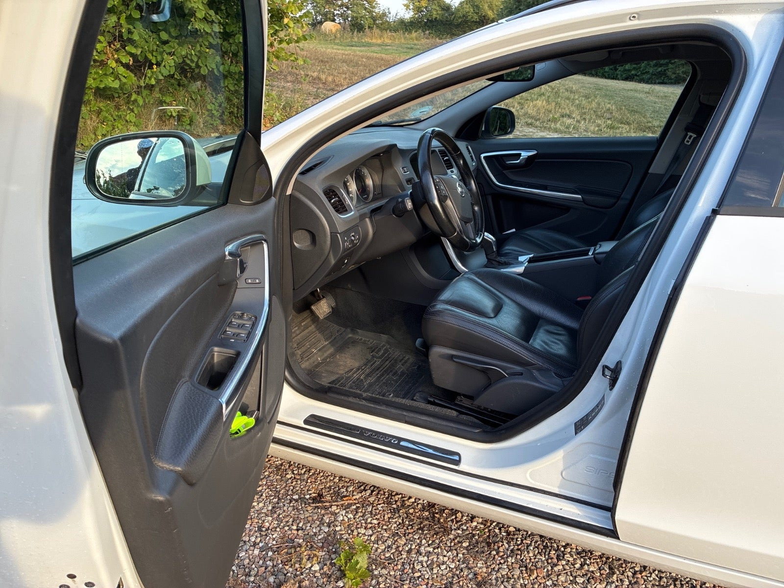 Hvid Volvo V60 fra 2013