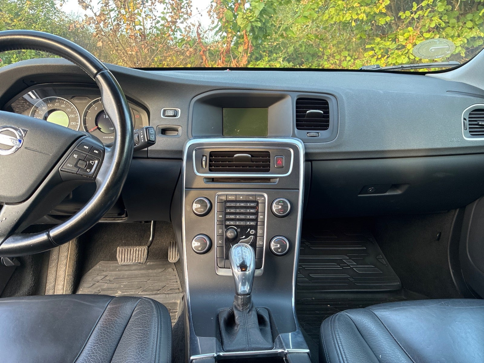 Hvid Volvo V60 fra 2013