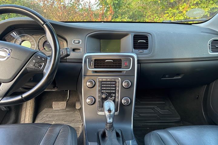 Hvid Volvo V60 fra 2013