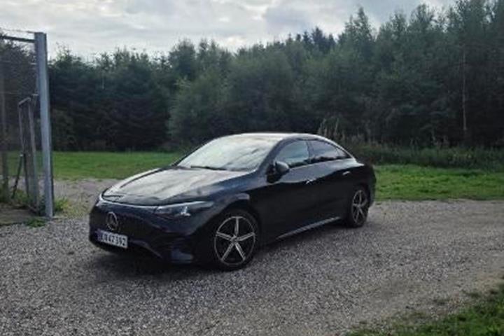 Sort Mercedes CLA250+ fra 2025