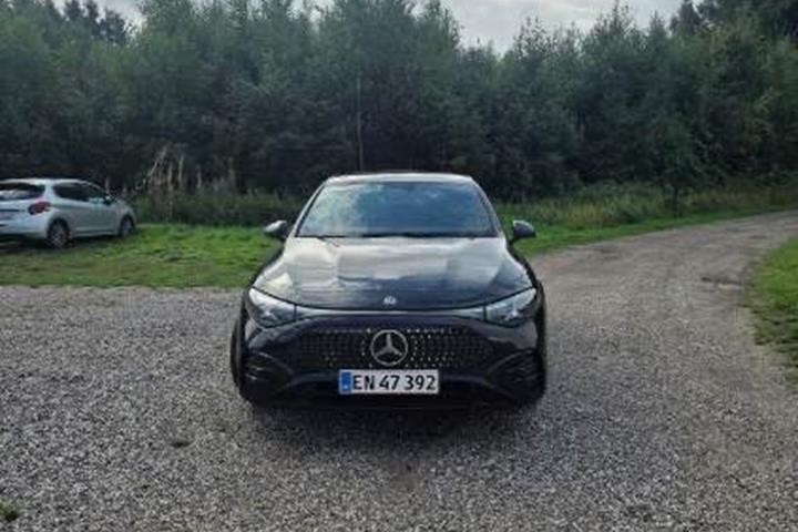 Sort Mercedes CLA250+ fra 2025