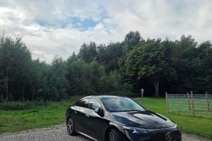 Sort Mercedes CLA250+ fra 2025