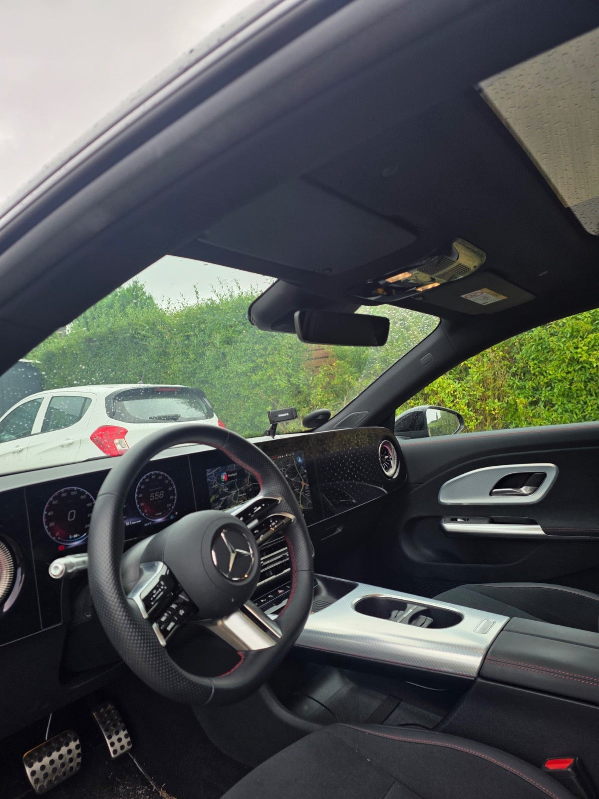 Sort Mercedes CLA250+ fra 2025