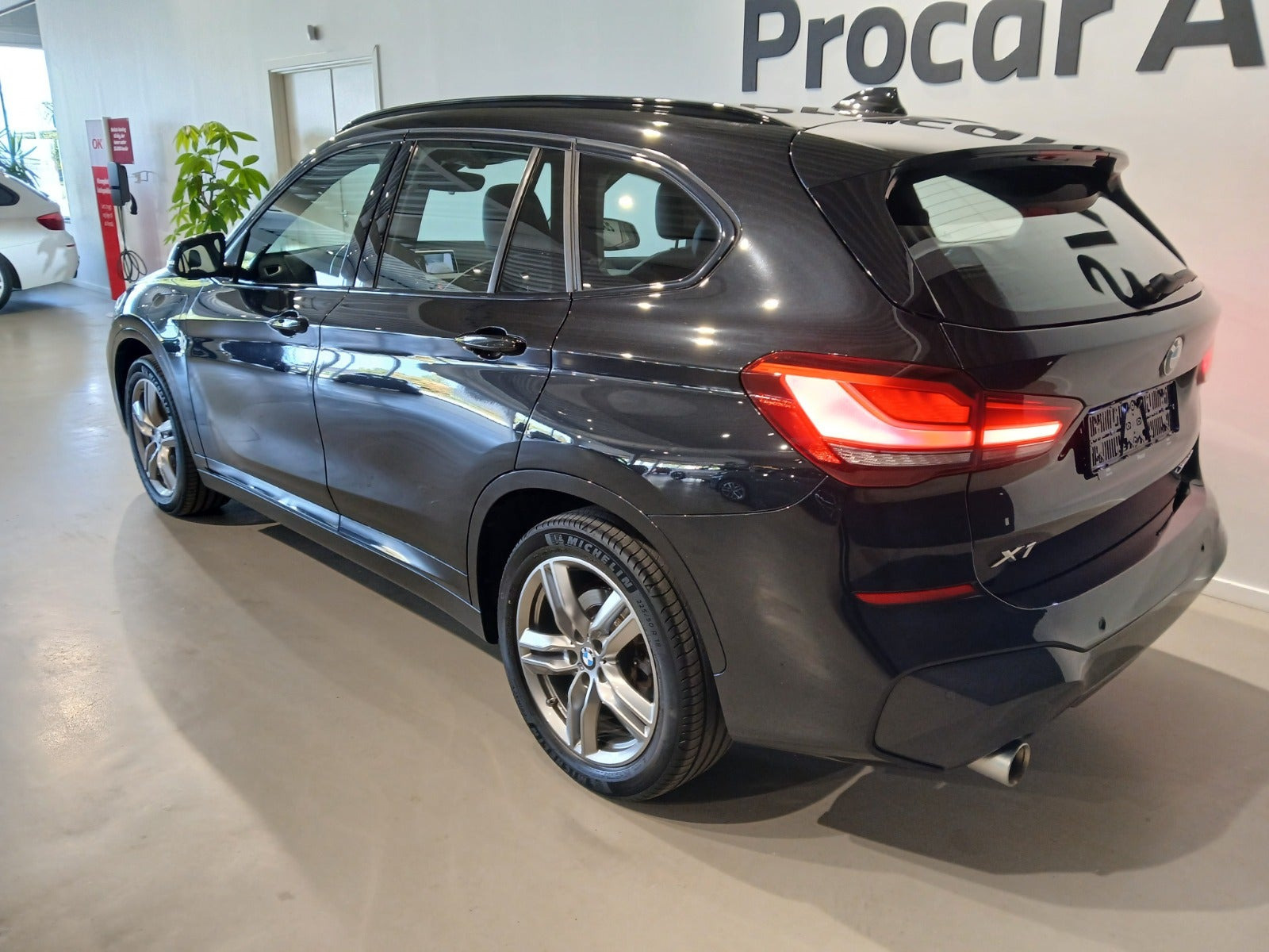 Sort BMW X1 fra 2021