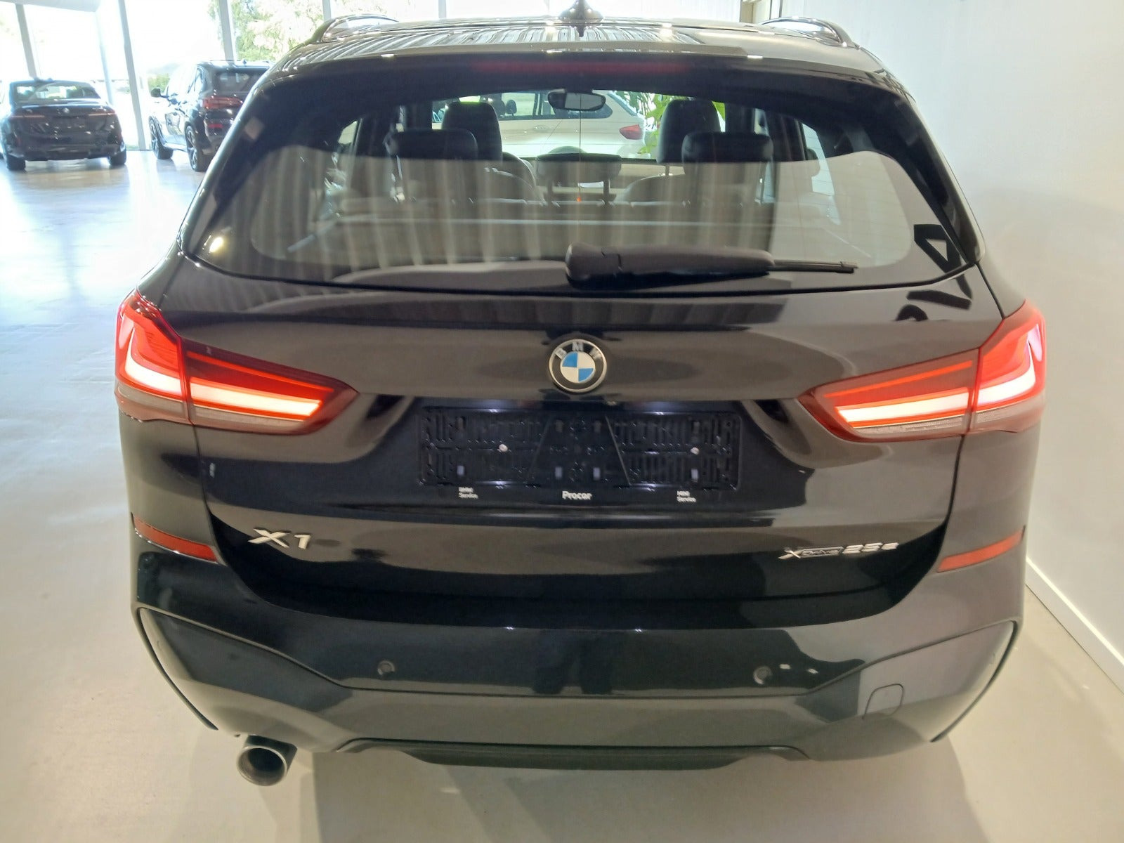 Sort BMW X1 fra 2021