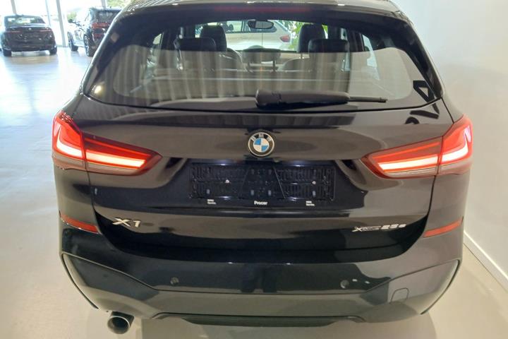 Sort BMW X1 fra 2021
