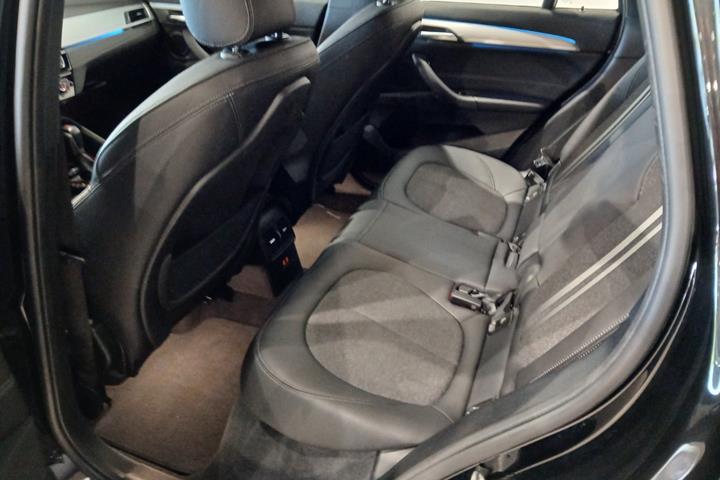Sort BMW X1 fra 2021