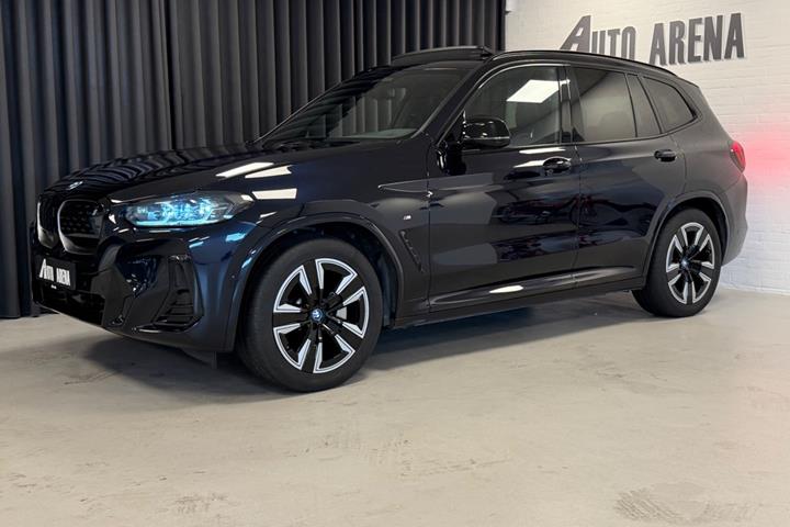 Sort BMW iX3 fra 2022