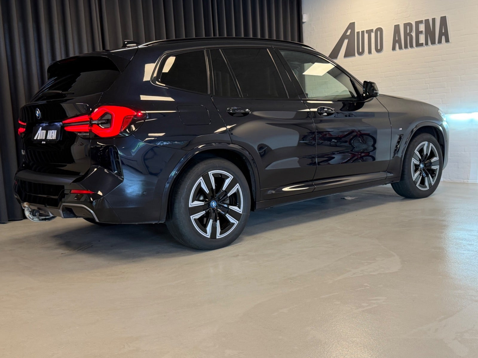 Sort BMW iX3 fra 2022