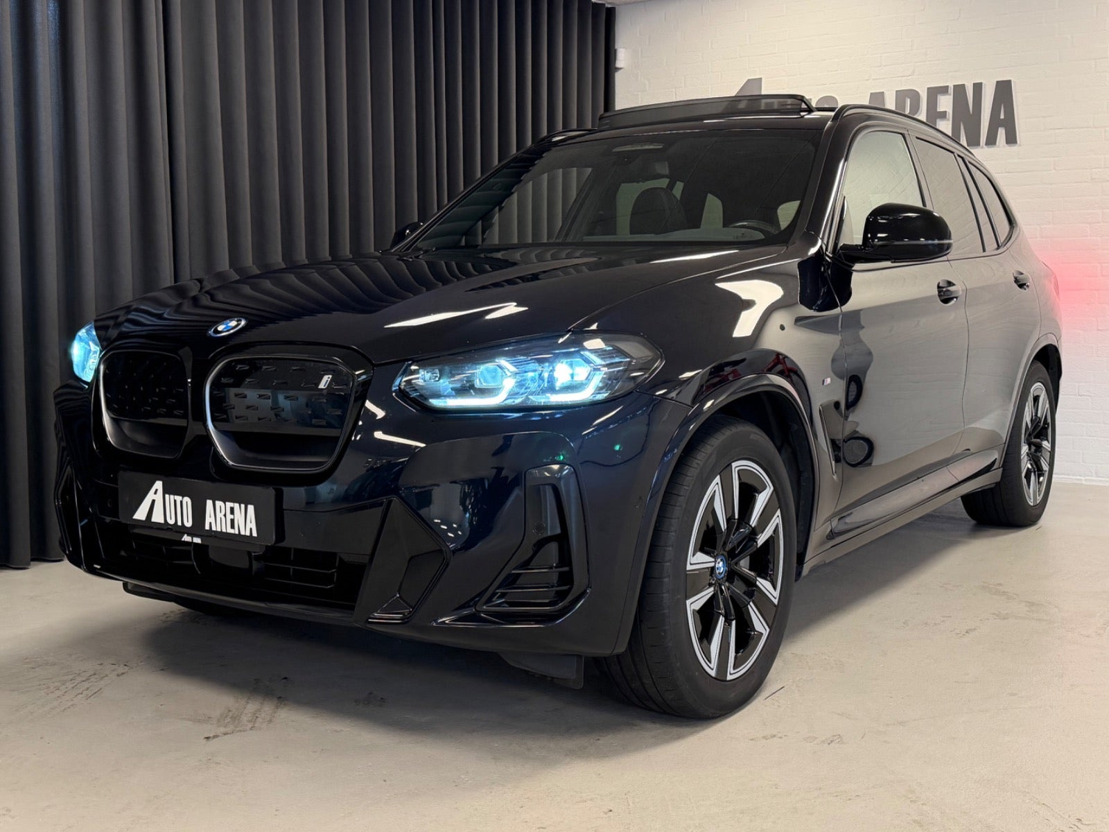 Sort BMW iX3 fra 2022