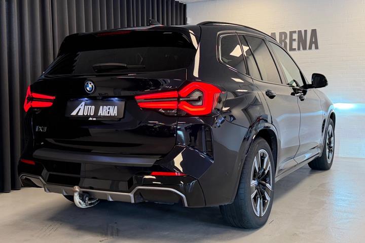 Sort BMW iX3 fra 2022