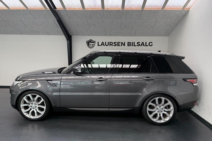 Grå Land Rover Range Rover sport fra 2016