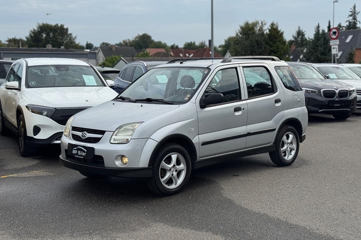 Sølv Suzuki Ignis fra 2005