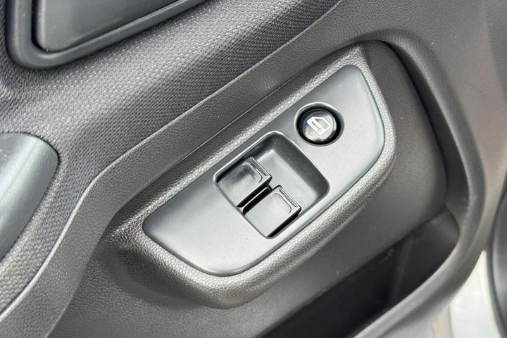 Sølv Suzuki Ignis fra 2005