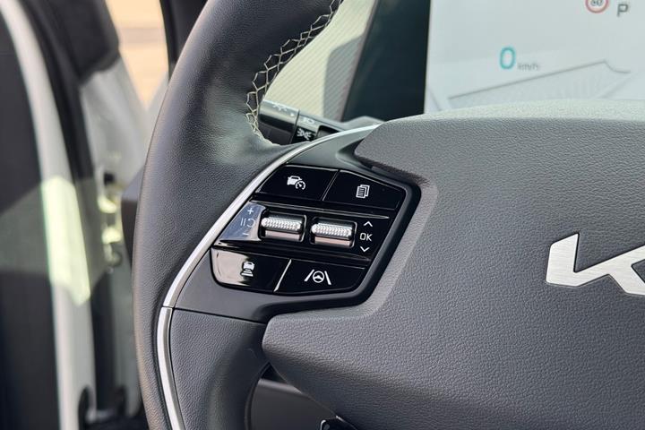 Hvid Kia EV6 fra 2024