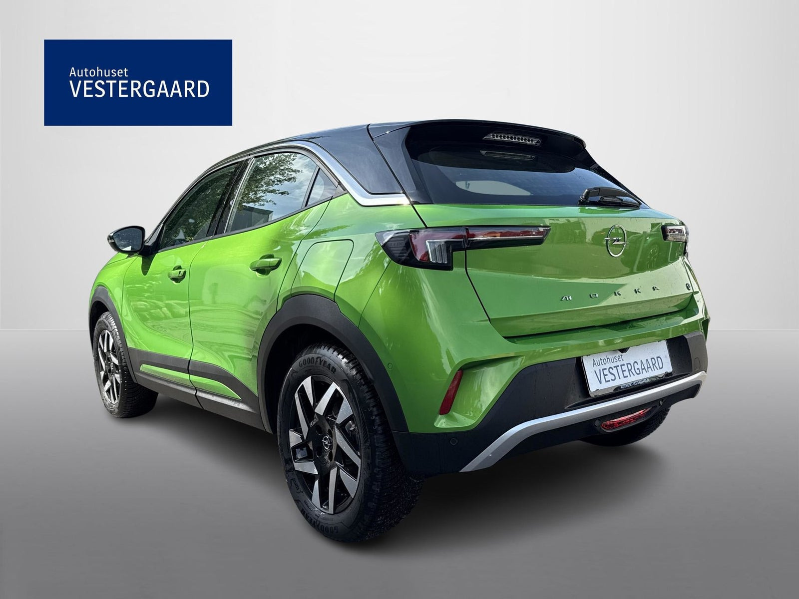 Grøn Opel Mokka-e fra 2023