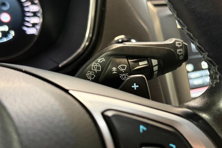 Sort Ford Mondeo fra 2015