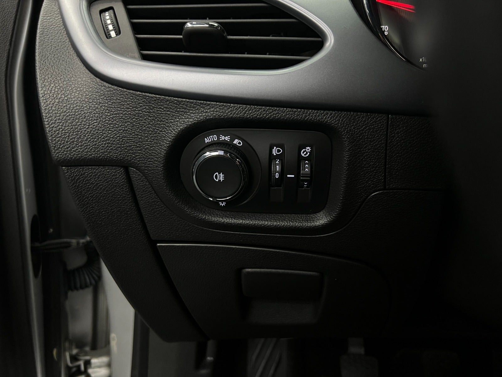 undefined Opel Astra fra 2019