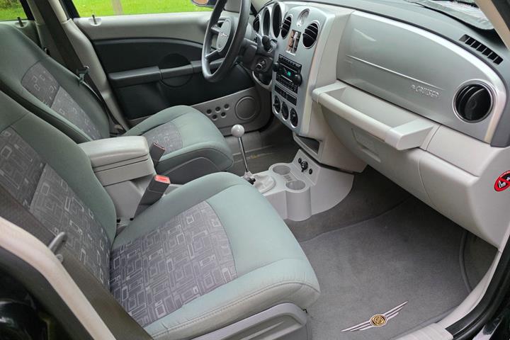 Gul Chrysler PT Cruiser fra 2008