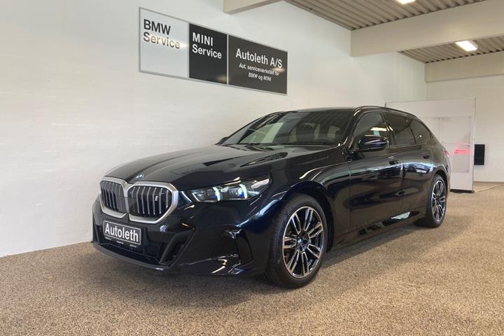 Sort BMW i5 fra 2026