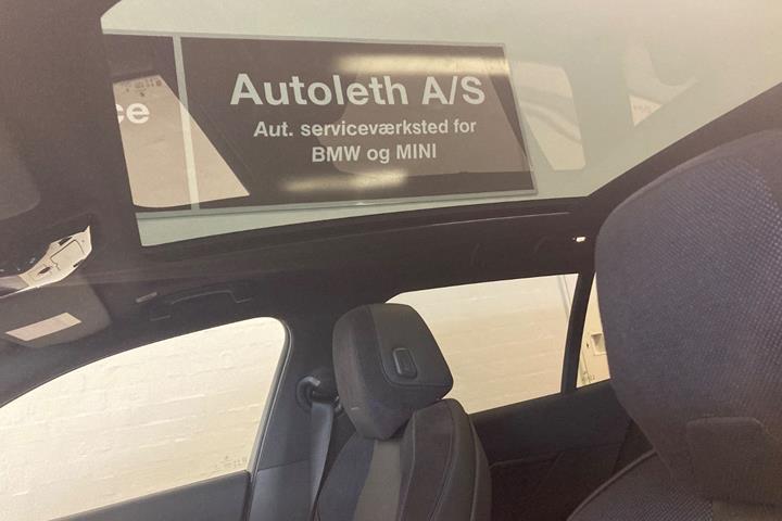 Sort BMW i5 fra 2026
