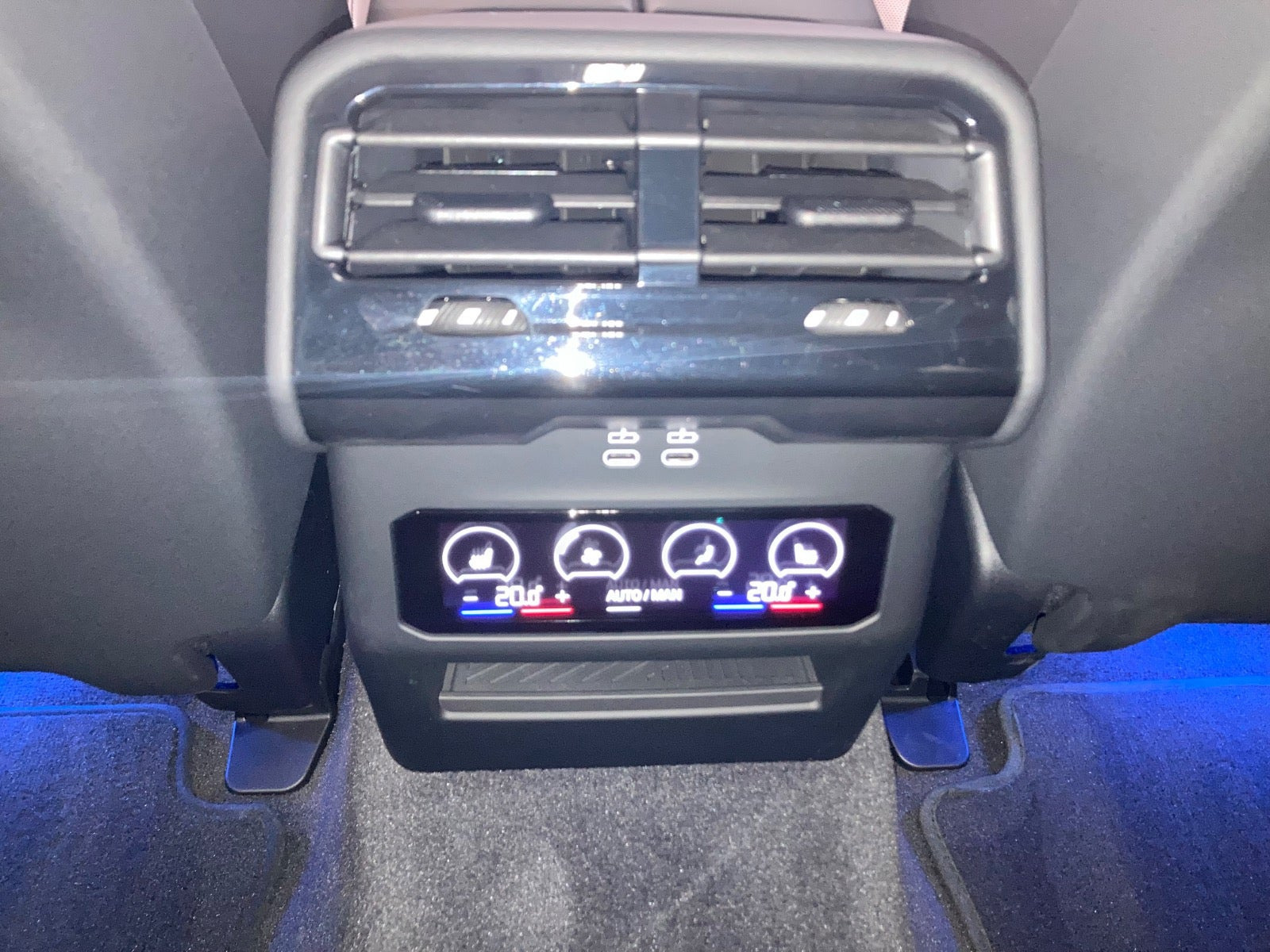 Sort BMW i5 fra 2026