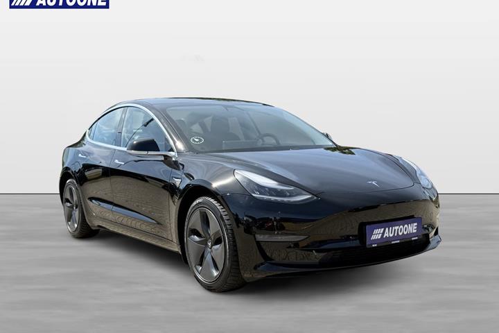 Sort Tesla Model 3 fra 2019