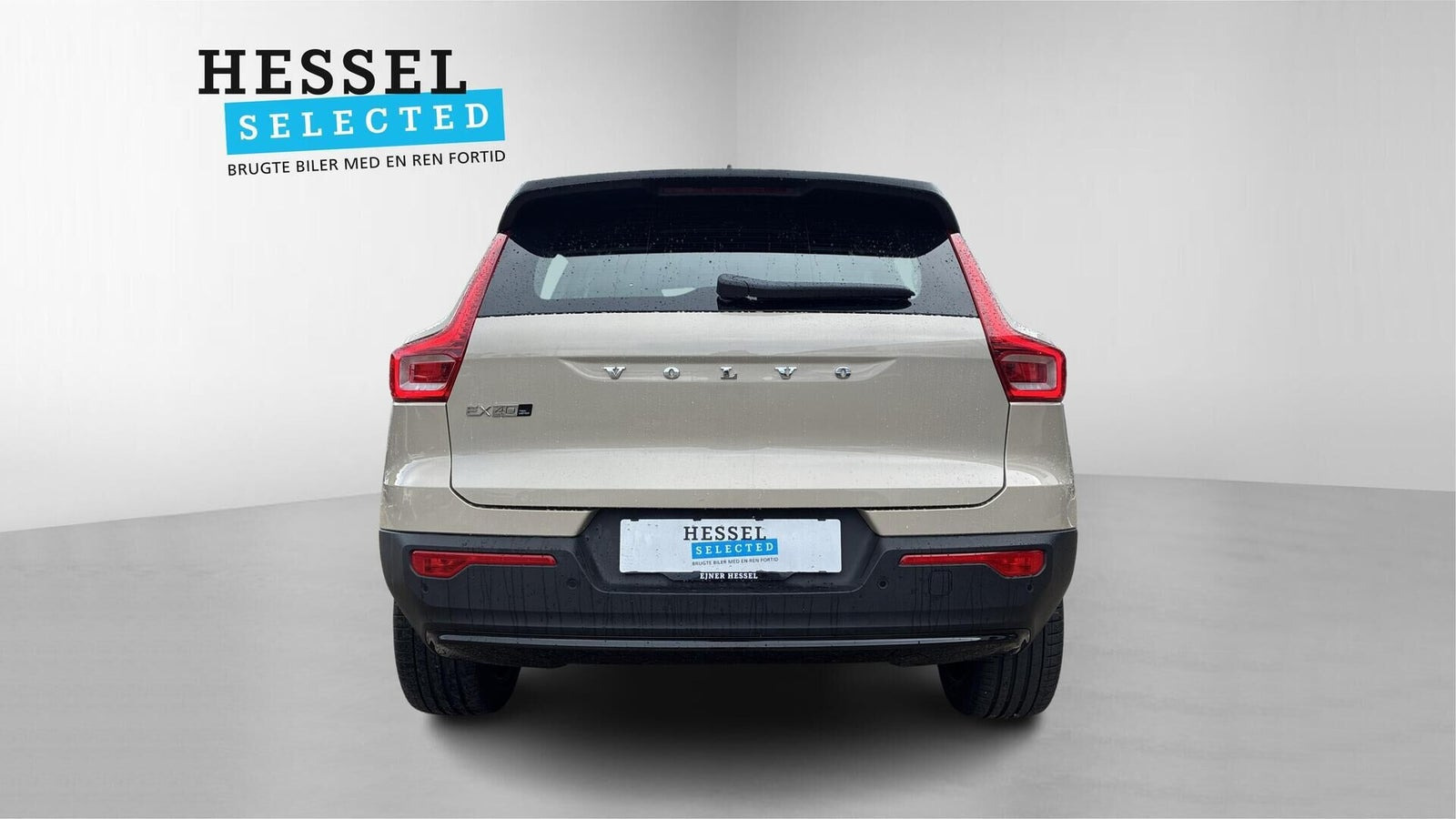 Beige Volvo EX40 fra 2025