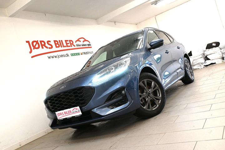 Blå Ford Kuga fra 2020