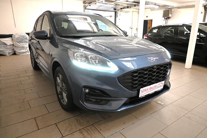 Blå Ford Kuga fra 2020