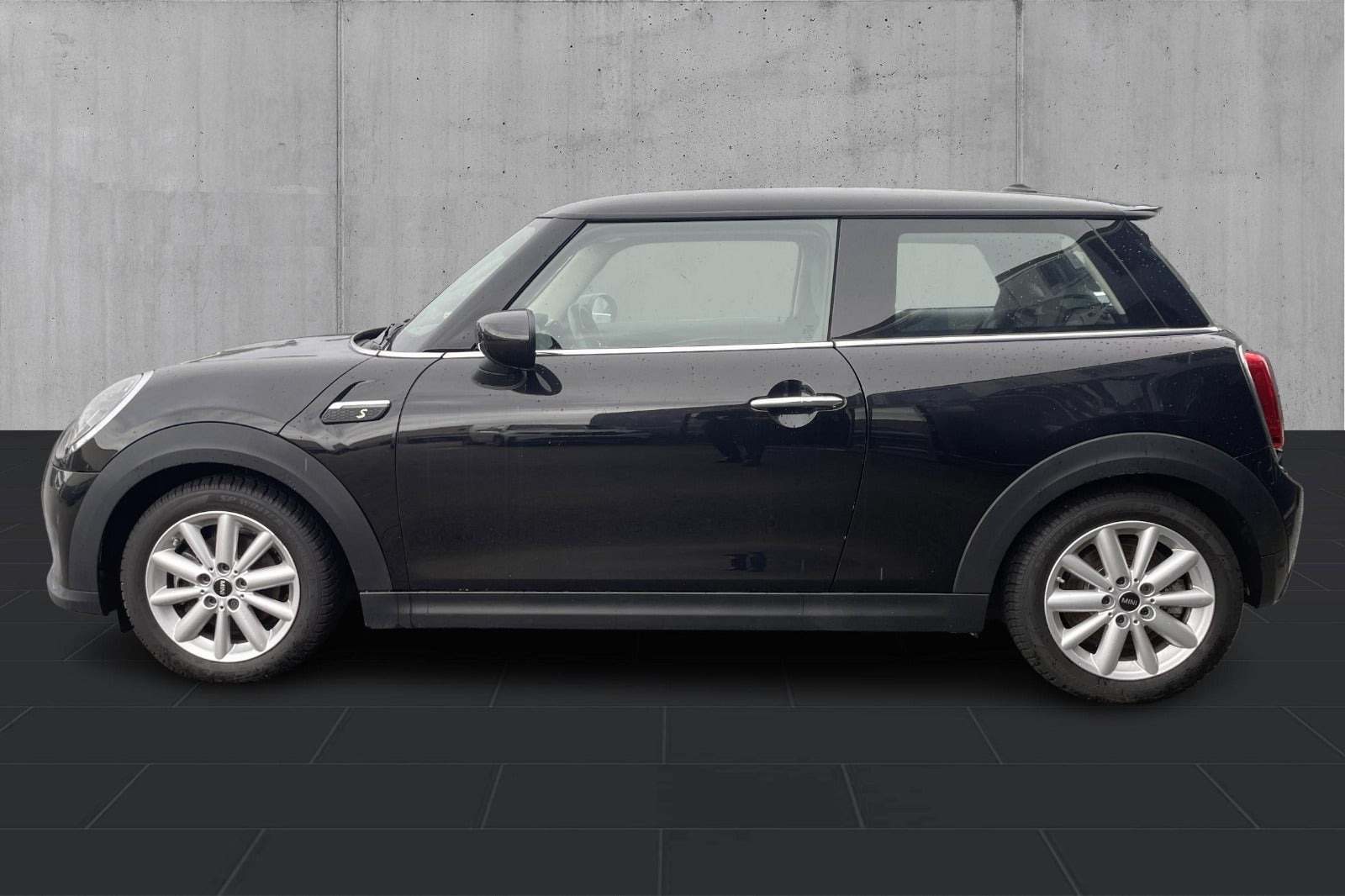 Sort Mini Cooper SE fra 2021