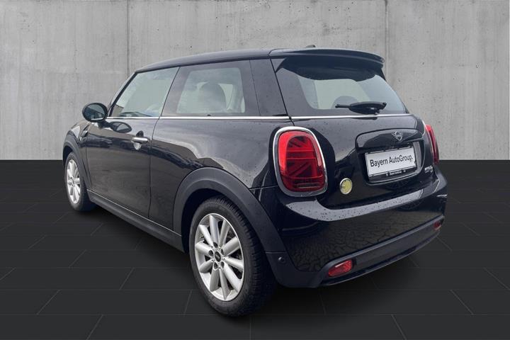 Sort Mini Cooper SE fra 2021