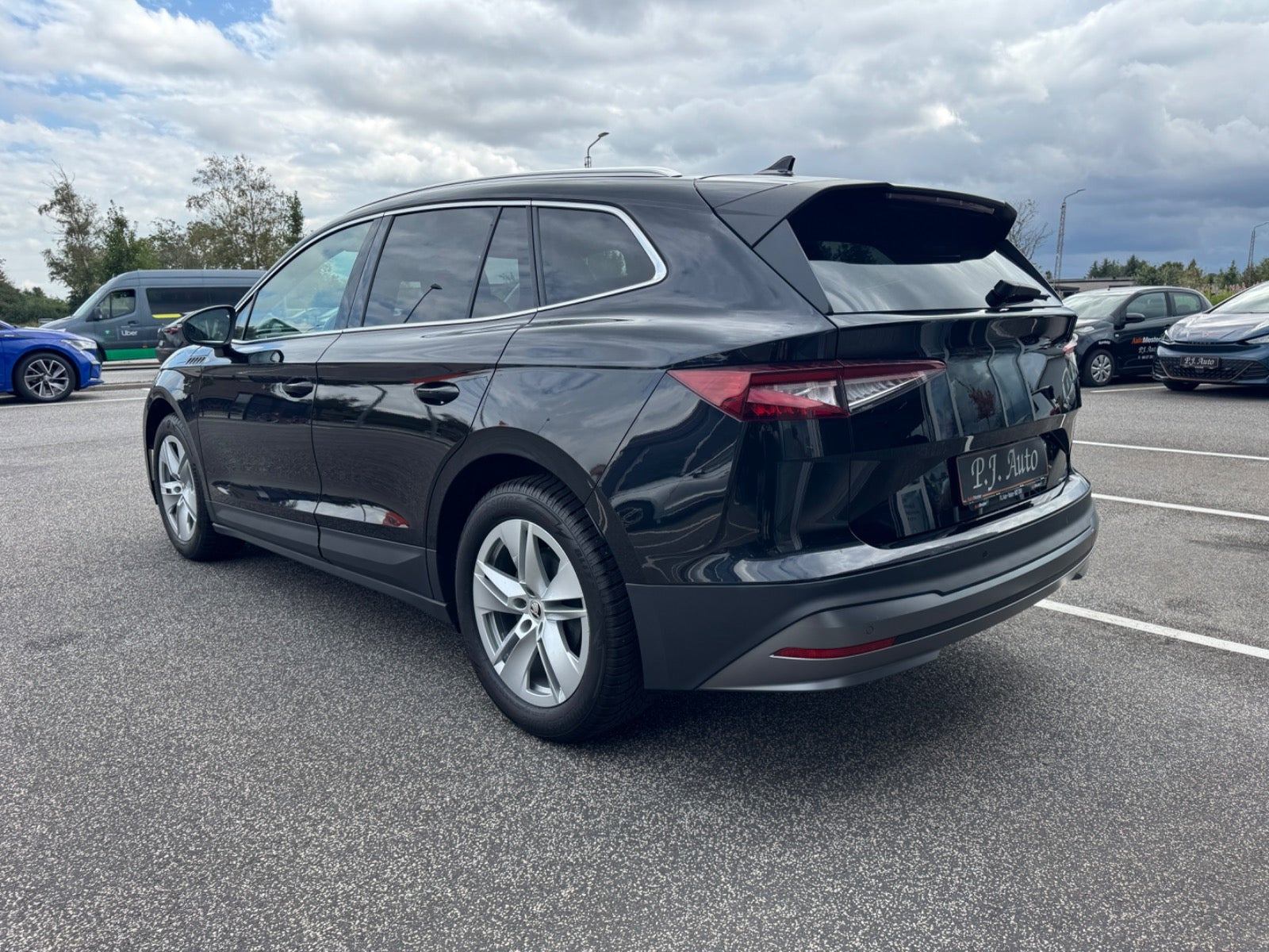 Sort Skoda Enyaq fra 2022
