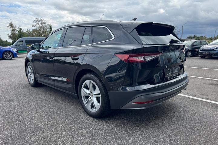 Sort Skoda Enyaq fra 2022