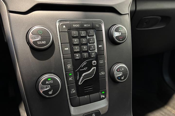 Sort Volvo V40 fra 2016