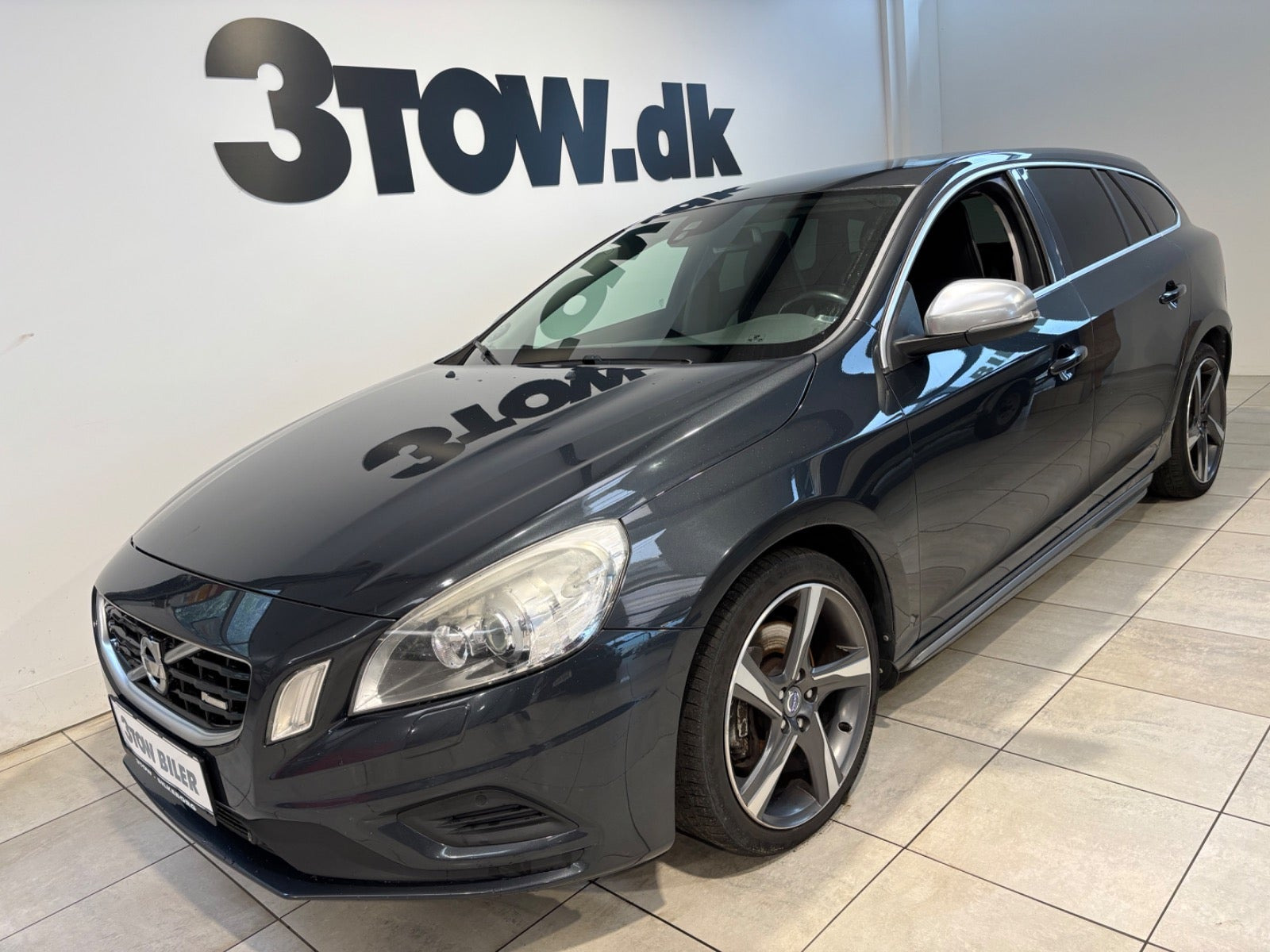 Volvo V60 2,4 D5 215 R-Design aut. AWD
