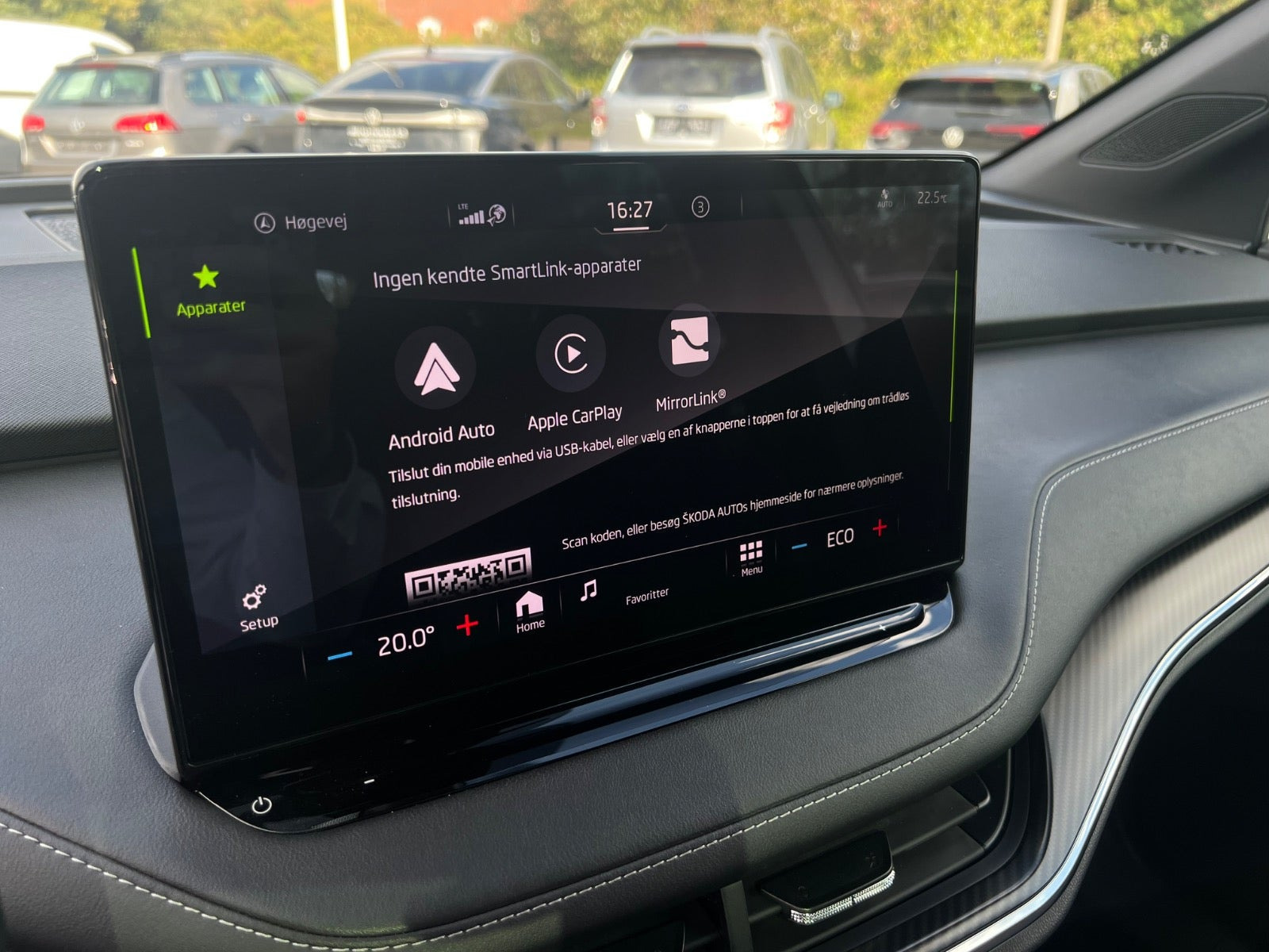 Hvid Skoda Enyaq fra 2024