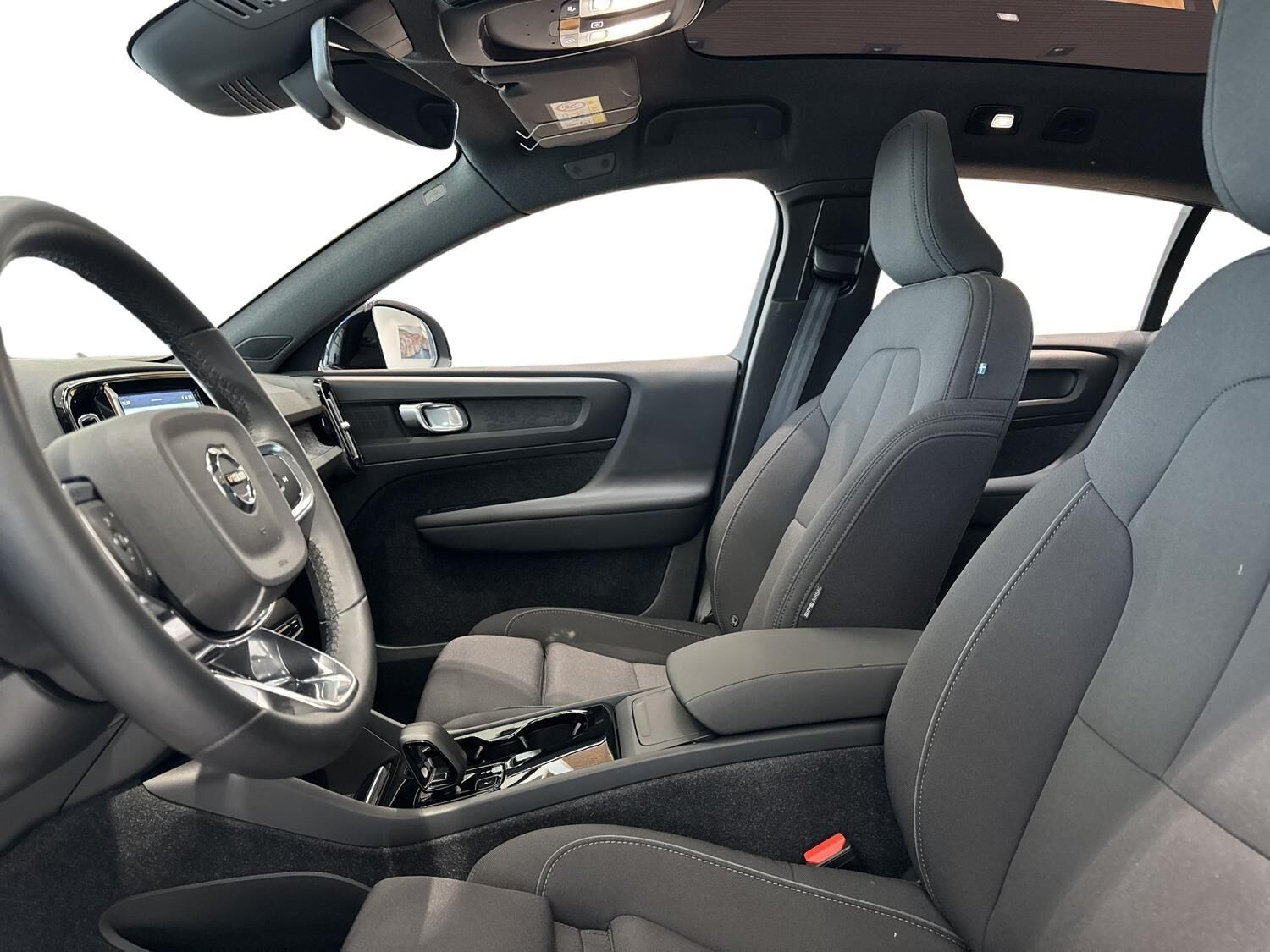 Blå Volvo C40 fra 2023