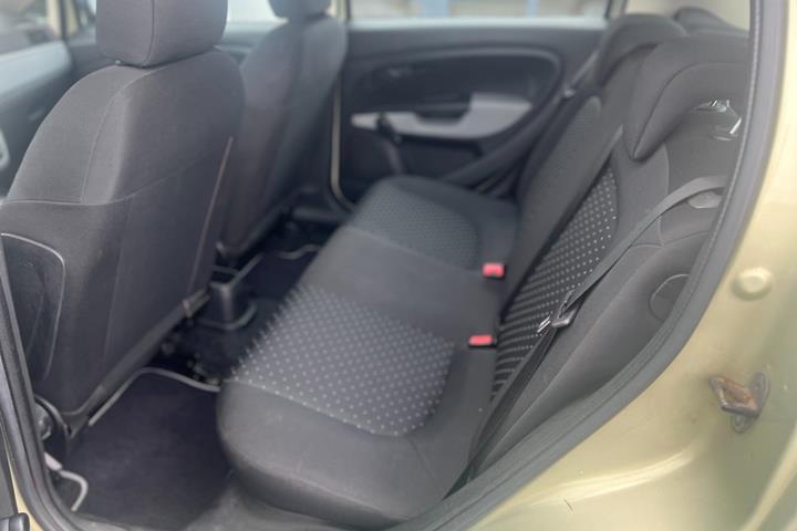 Beige Fiat Punto fra 2006