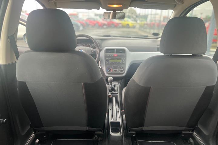 Beige Fiat Punto fra 2006